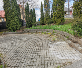 Aktuality / Revitalizácia oddychovej zóny v areáli Domu tradícií - foto